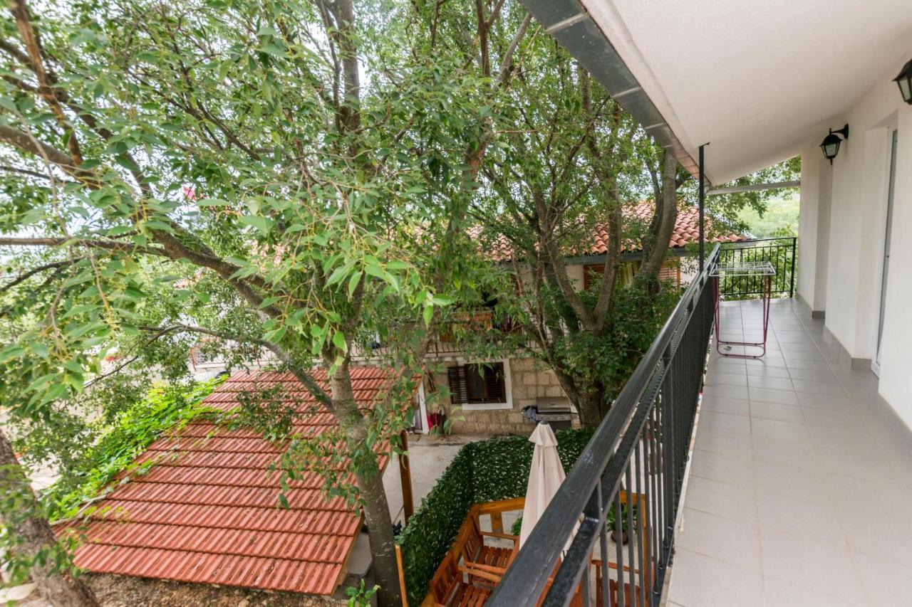 Вилла House Ante Grabovac  Экстерьер фото