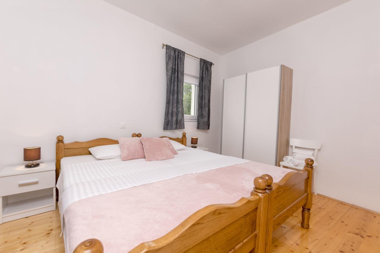 Вилла House Ante Grabovac  Экстерьер фото